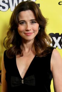 Linda Cardellini Linda Cardellini